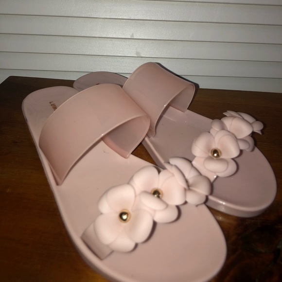 Urban Outfitters Pink Floral Open Toe Slides - Picture 2 of 6